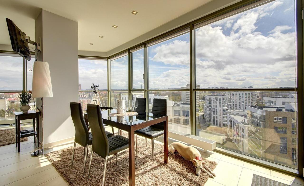 Helios Luxury Apartment In Vilnius Skyscraper Esterno foto
