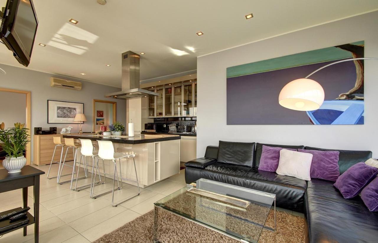 Helios Luxury Apartment In Vilnius Skyscraper Esterno foto