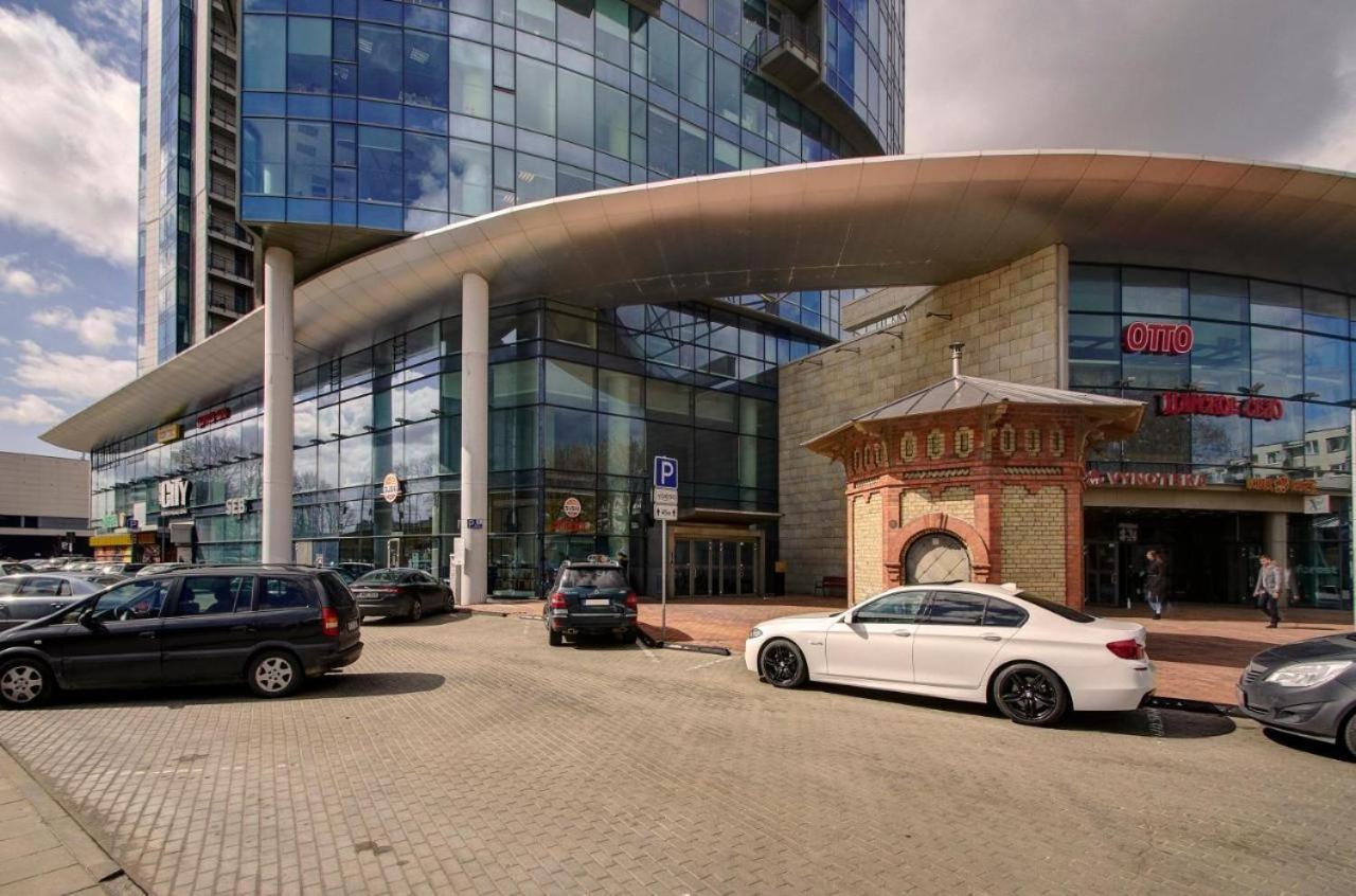 Helios Luxury Apartment In Vilnius Skyscraper Esterno foto